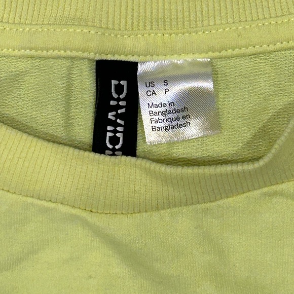 H&M Women’s Plain Crewneck - Picture 3 of 3